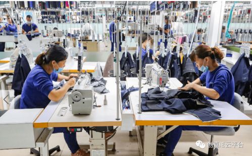 一條服裝流水線生產出不同衣服 這家智能工廠做到了