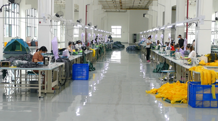 駱駝服飾黃岡基地項目: 鉚足干勁抓工期 生產建設兩不誤