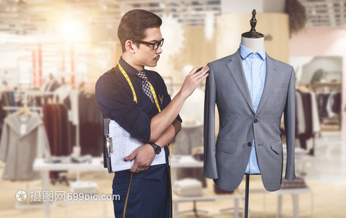 服裝設計師 藝術與創新的織夢者